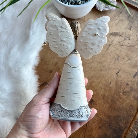 Elements #82405 woodland Grandmother Guardian Angel Figurine - Picture 5 of 6